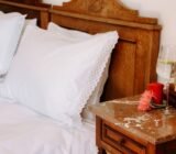 Bed linen with embroidery and lace: elegance in your bedroom