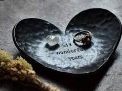 Wedding anniversary gift guide: unique ideas